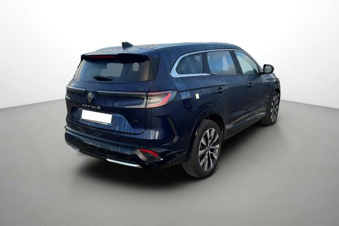 Vente en ligne Renault Nouveau Espace Espace E-Tech hybrid 200 au prix de 40 990 €