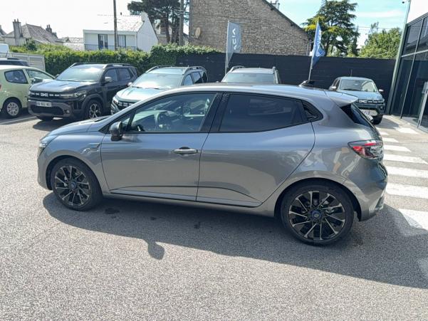 Vente en ligne Renault Clio 5 Clio E-Tech full hybrid 145 GSR2 au prix de 27 200 €
