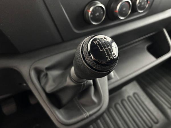 Vente en ligne Renault Master Benne MASTER BS PROP RJ3500 L3 COFFRE BLUE DCI 130 EURO VI au prix de 33 990 €