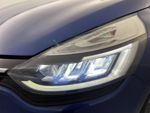 Vente en ligne Renault Clio 4 Clio TCe 90 E6C au prix de 11 470 €