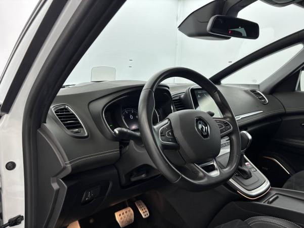 Vente en ligne Renault Grand Scenic 4 Grand Scenic TCe 160 EDC au prix de 25 470 €