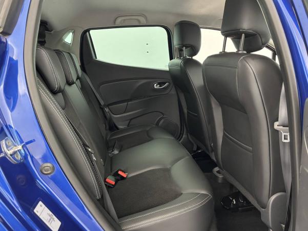 Vente en ligne Renault Clio 4 Clio TCe 90 E6C au prix de 11 470 €