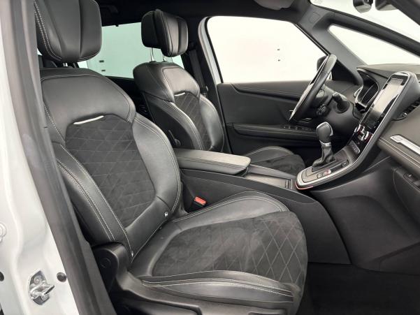 Vente en ligne Renault Grand Scenic 4 Grand Scenic TCe 160 EDC au prix de 25 470 €