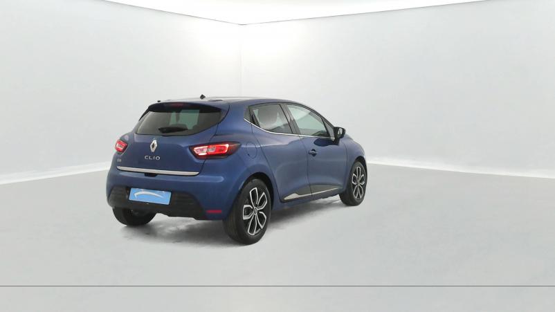 Vente en ligne Renault Clio 4 Clio TCe 90 E6C au prix de 11 470 €