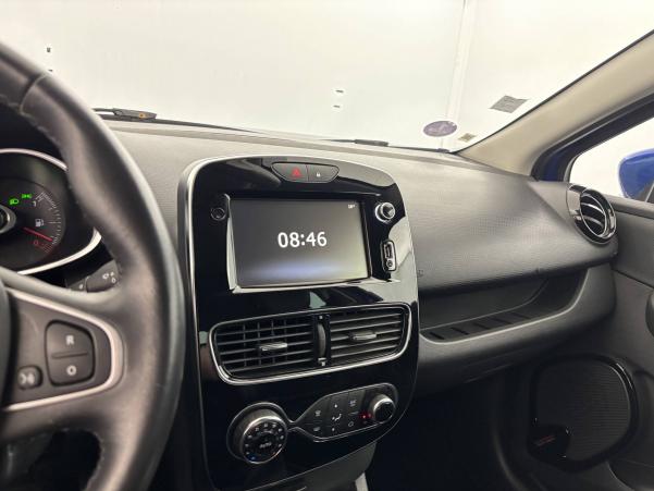 Vente en ligne Renault Clio 4 Clio TCe 90 E6C au prix de 11 470 €