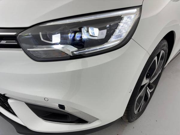 Vente en ligne Renault Grand Scenic 4 Grand Scenic TCe 160 EDC au prix de 25 470 €