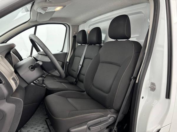 Vente en ligne Renault Trafic 3 Fourgon TRAFIC FGN L1H1 1000 KG DCI 95 E6 au prix de 16 870 €