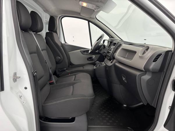 Vente en ligne Renault Trafic 3 Fourgon TRAFIC FGN L1H1 1000 KG DCI 95 E6 au prix de 16 870 €