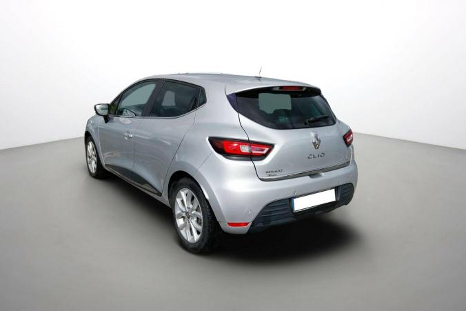 Vente en ligne Renault Clio 4 Clio TCe 90 E6C au prix de 9 990 €