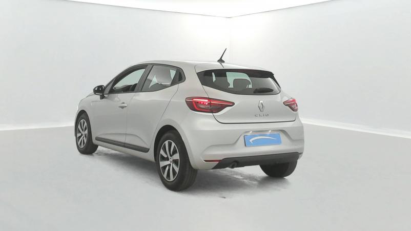Vente en ligne Renault Clio 5 Clio TCe 90 au prix de 15 670 €