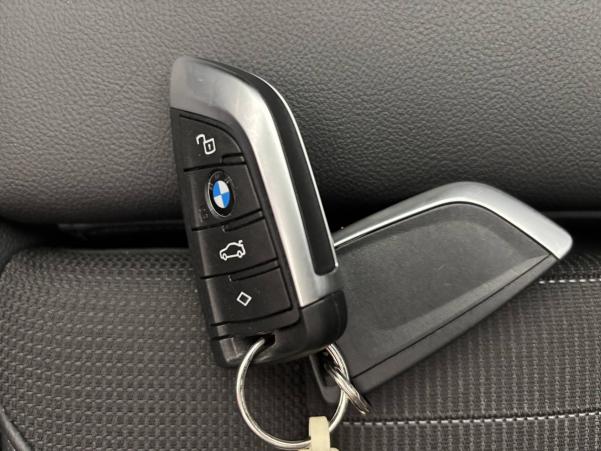Vente en ligne Bmw Série 3 320i 184 ch BVA8 au prix de 28 990 €