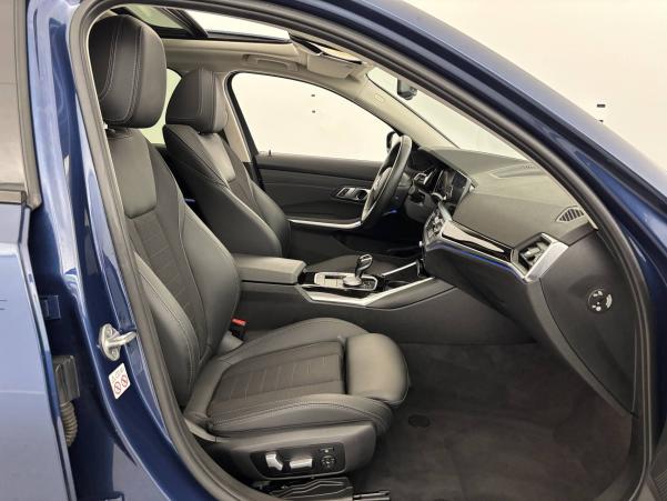 Vente en ligne Bmw Série 3 320i 184 ch BVA8 au prix de 28 990 €
