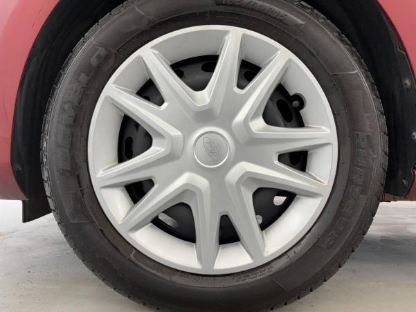 Vente en ligne Ford Fiesta  1.0 EcoBoost Flexifuel 95 ch S&S BVM6 au prix de 13 470 €