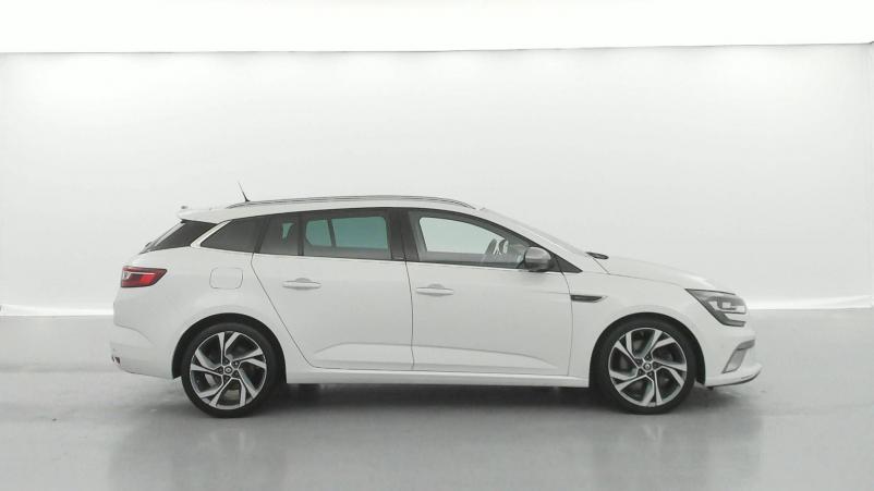 Vente en ligne Renault Megane 4 Estate Mégane IV Estate dCi 165 Energy EDC au prix de 18 990 €