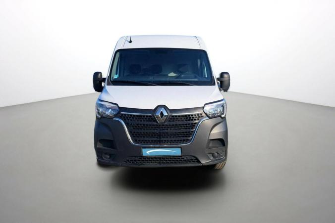 Vente en ligne Renault Master 3 Fourgon MASTER FGN TRAC F3300 L2H2 BLUE DCI 135 au prix de 24 490 €