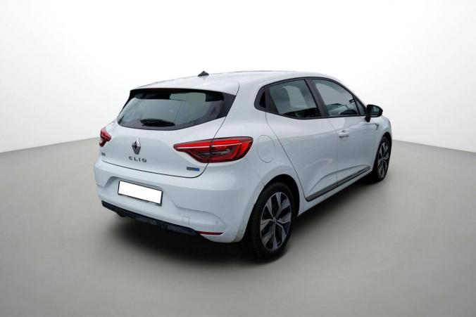 Vente en ligne Renault Clio 5 Clio E-Tech 140 - 21N au prix de 16 490 €