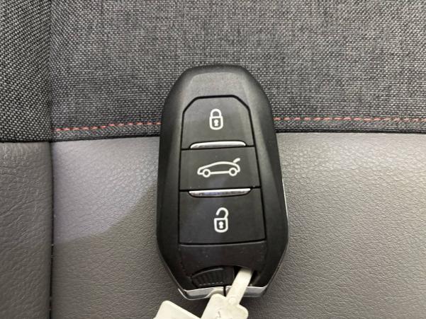 Vente en ligne Citroën C5 Aircross  PureTech 180 S&S EAT8 au prix de 18 970 €