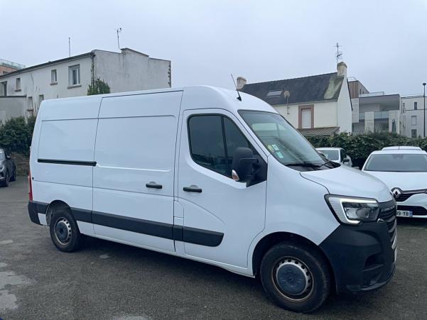 Vente en ligne Renault Master Fourgon MASTER FGN TRAC F3300 L2H2 BLUE DCI 135 au prix de 22 470 €
