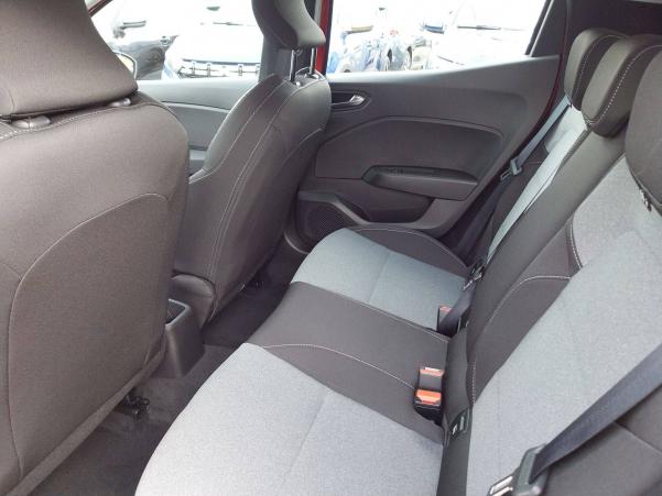 Vente en ligne Renault Clio 5 Clio dCi 100 au prix de 18 970 €