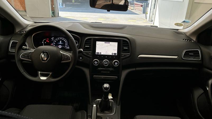 Vente en ligne Renault Megane 4  Blue dCi 115 au prix de 17 850 €