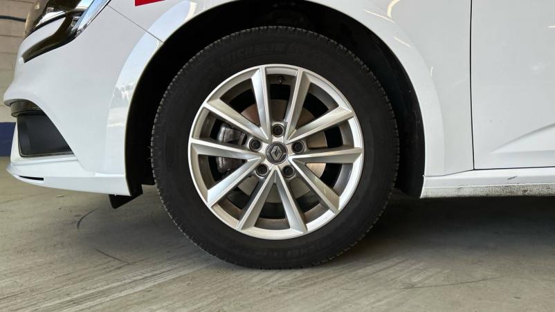 Vente en ligne Renault Megane 4 Mégane IV Berline Blue dCi 95 au prix de 16 490 €