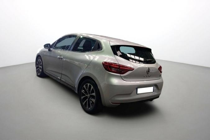 Vente en ligne Renault Clio 5 Clio E-Tech 140 - 21N au prix de 17 490 €