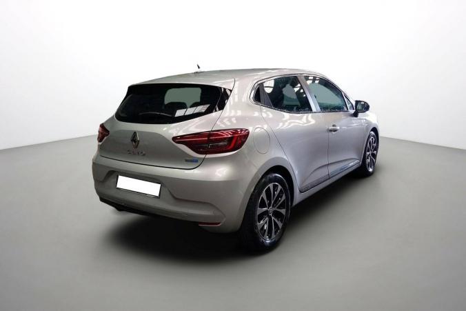 Vente en ligne Renault Clio 5 Clio E-Tech 140 - 21N au prix de 17 490 €