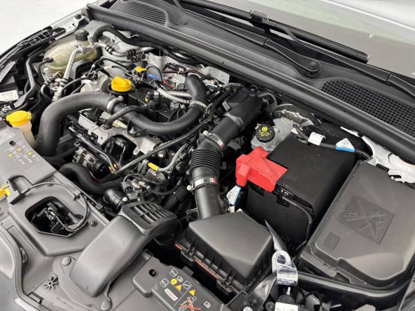 Vente en ligne Renault Clio 5 Clio E-Tech 140 - 21N au prix de 16 870 €
