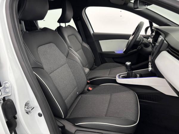 Vente en ligne Renault Clio 5 Clio E-Tech 140 - 21N au prix de 16 870 €