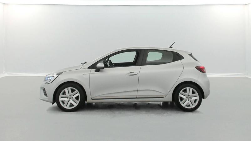 Vente en ligne Renault Clio 5 Clio E-Tech 140 - 21N au prix de 16 870 €
