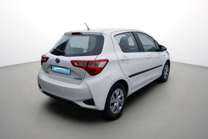 Vente en ligne Toyota Yaris Yaris Hybride Pro 100h au prix de 12 990 €