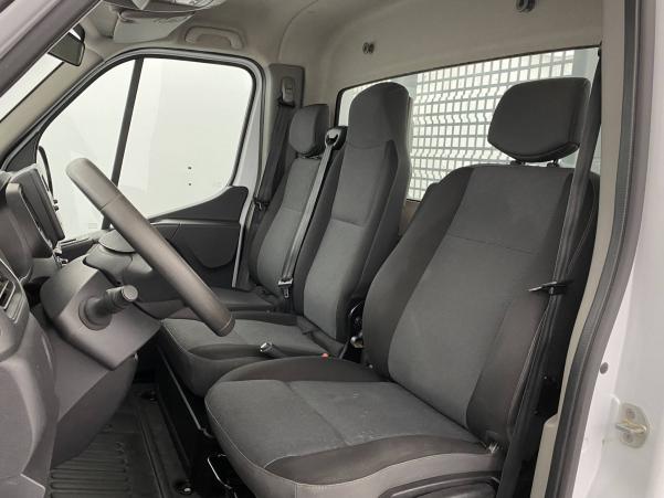 Vente en ligne Renault Master 3 Châssis Cabine MASTER CC PROP RJ3500 PAF AR COURT L2 DCI 130 au prix de 27 990 €