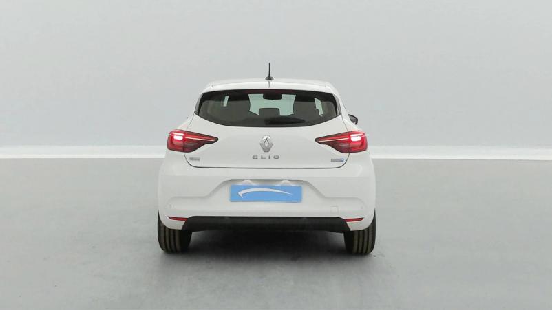 Vente en ligne Renault Clio 5 Clio E-Tech 140 - 21N au prix de 16 490 €