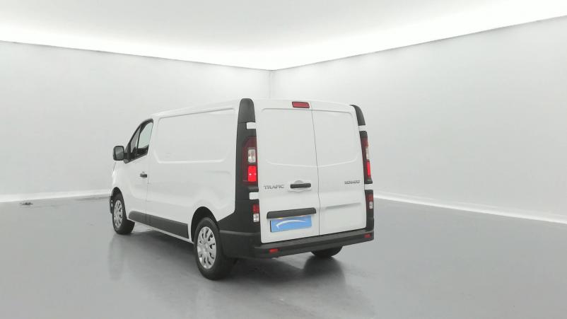 Vente en ligne Renault Trafic 3 Fourgon TRAFIC FGN L1H1 2800 KG BLUE DCI 130 au prix de 26 490 €