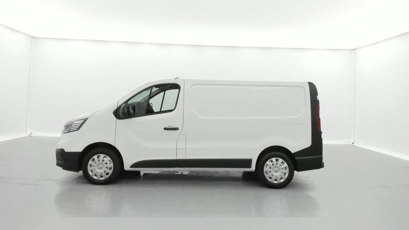 Vente en ligne Renault Trafic 3 Fourgon TRAFIC FGN L1H1 2800 KG BLUE DCI 130 au prix de 26 490 €