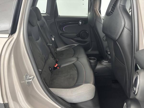 Vente en ligne Mini Hatch Hatch 5 Portes Cooper S 178 ch DKG7 au prix de 24 970 €