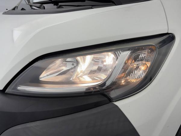 Vente en ligne Peugeot Boxer Boxer 330 L1H1 2.0 BlueHDi 110 au prix de 18 990 €