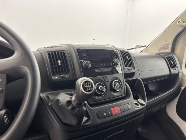 Vente en ligne Peugeot Boxer Boxer 330 L1H1 2.0 BlueHDi 110 au prix de 18 990 €