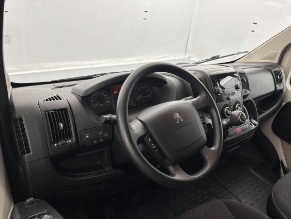 Vente en ligne Peugeot Boxer Boxer 330 L1H1 2.0 BlueHDi 110 au prix de 18 990 €