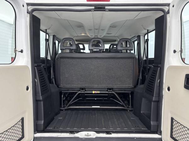 Vente en ligne Peugeot Boxer Boxer 330 L1H1 2.0 BlueHDi 110 au prix de 18 990 €