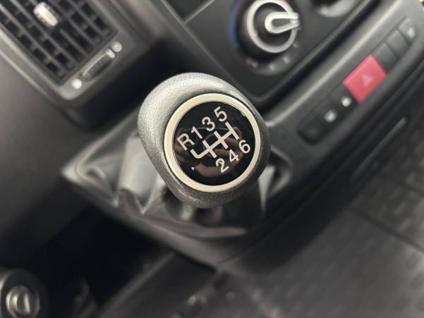 Vente en ligne Peugeot Boxer Boxer 330 L1H1 2.0 BlueHDi 110 au prix de 18 990 €