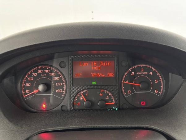Vente en ligne Peugeot Boxer Boxer 330 L1H1 2.0 BlueHDi 110 au prix de 18 990 €