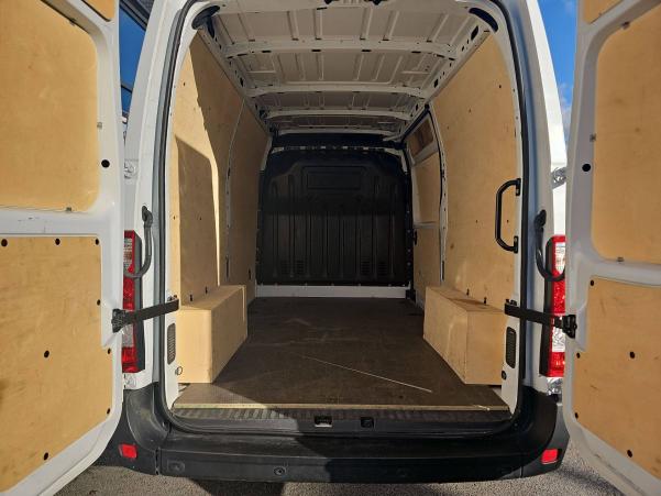 Vente en ligne Renault Master 3 Fourgon MASTER FGN TRAC F3500 L2H2 BLUE DCI 150 au prix de 29 490 €