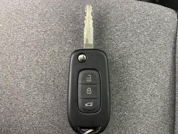Vente en ligne Renault Clio 5 Clio SCe 65 au prix de 15 860 €