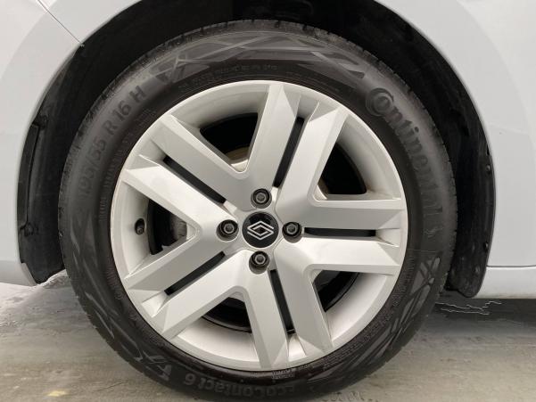 Vente en ligne Renault Clio 5 Clio SCe 65 au prix de 15 870 €
