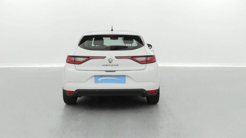 Vente en ligne Renault Megane 4  BLUE DCI 95 au prix de 11 990 €