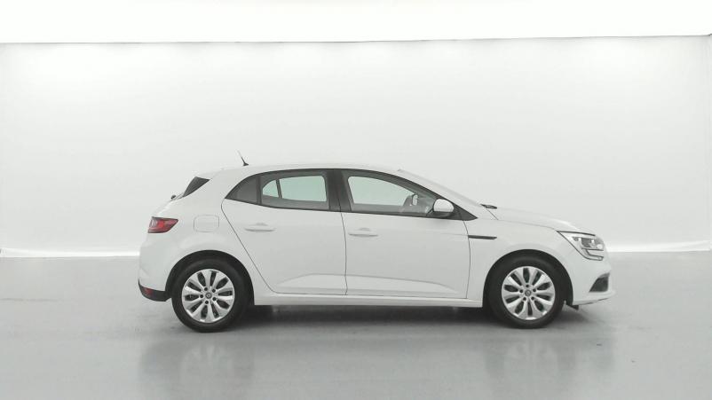 Vente en ligne Renault Megane 4  BLUE DCI 95 au prix de 11 990 €