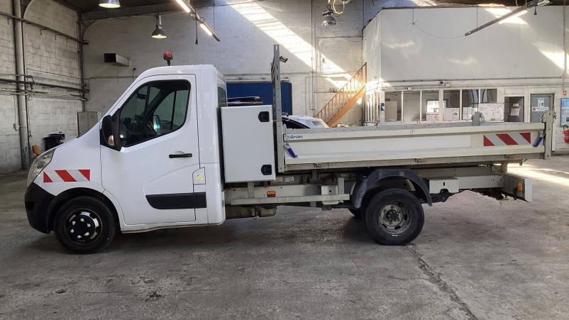 Vente en ligne Renault Master Fourgon  dci 130 BENNE AVEC COFFRE au prix de 22 950 €