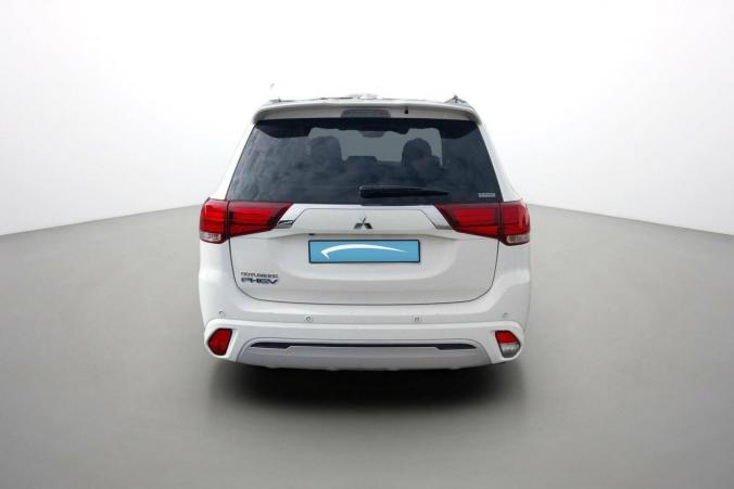 Vente en ligne Mitsubishi Outlander Outlander 2.4l PHEV Twin Motor 4WD au prix de 19 990 €