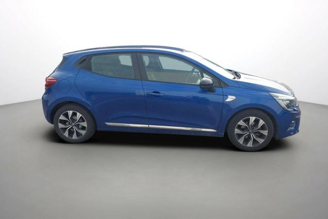 Vente en ligne Renault Clio 5 Clio TCe 90 - 21 au prix de 14 390 €